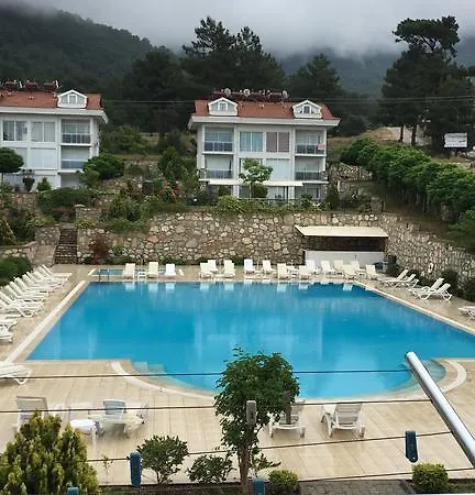 C3 Orka Garden Apartament *